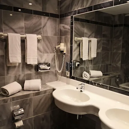 Hotel Seehotel Luisenhof Falkenhagen (Mark)