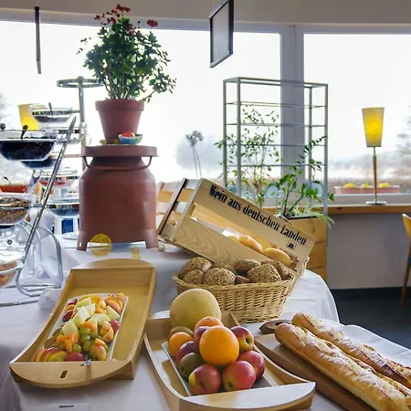 Hotell Seehotel Luisenhof Falkenhagen (Markisch-Oderland)